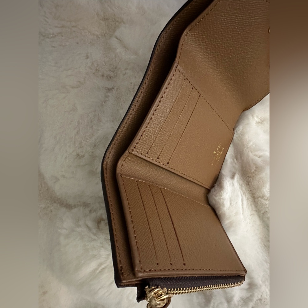 LV wallet - Picture 4 of 5